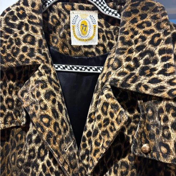Vintage Leopard Print Women's Coat - Picture 8 of 9